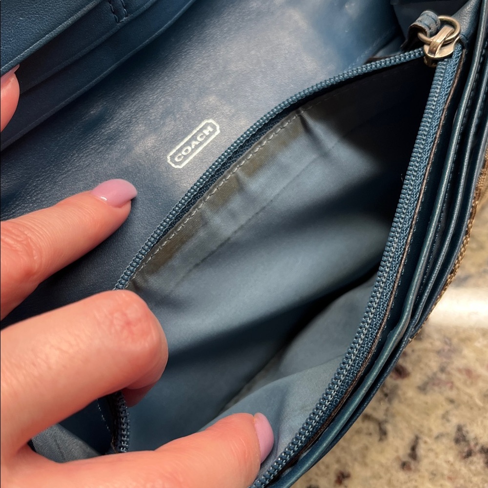 Coach Vintage Patchwork Soho Wallet EUC - image 9